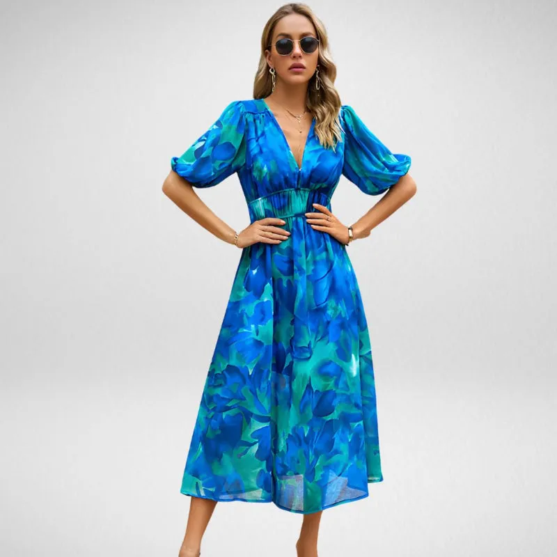 Meliora | Charming Dress with V-Neckline