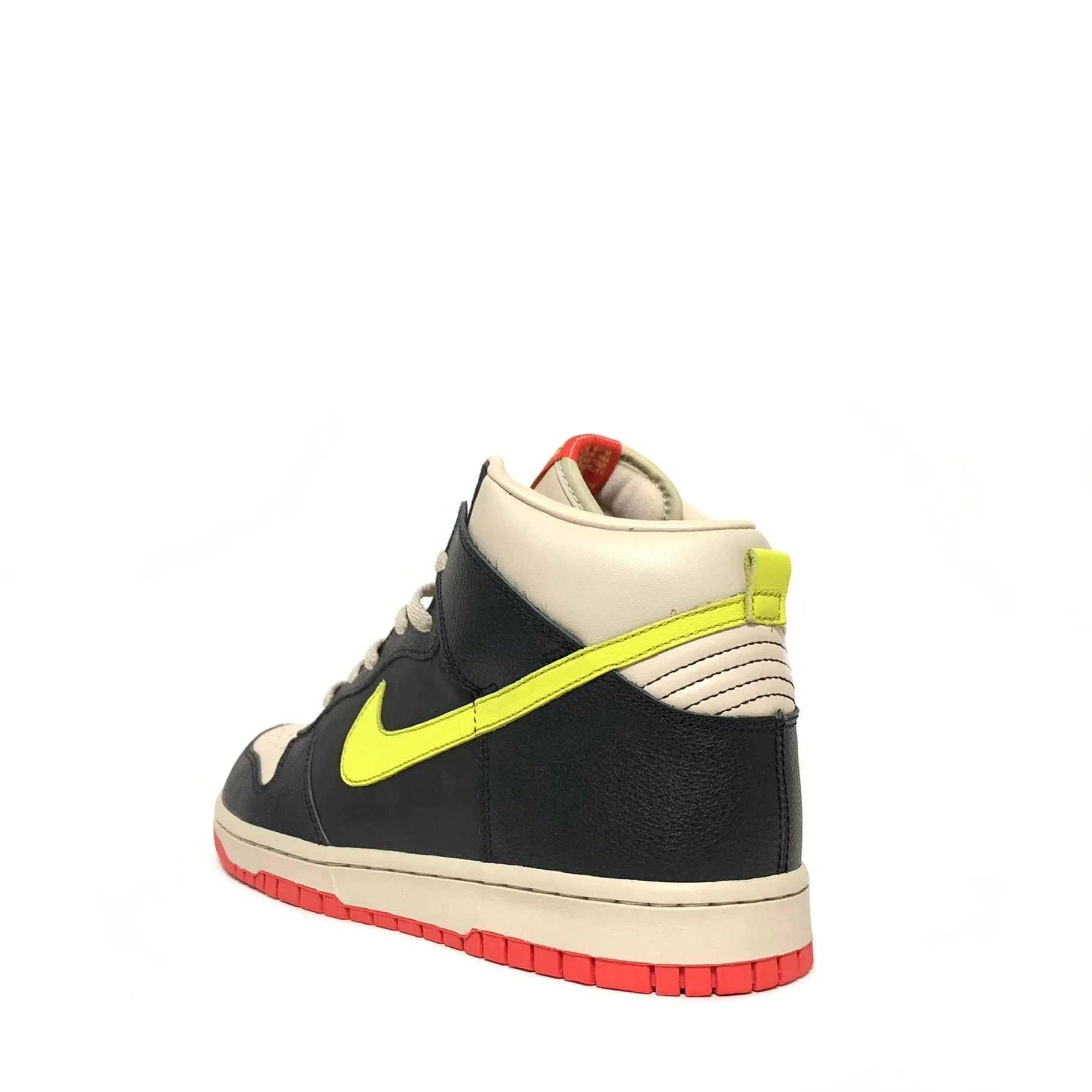 NIKE WMNS DUNK HIGH PAC-MAN