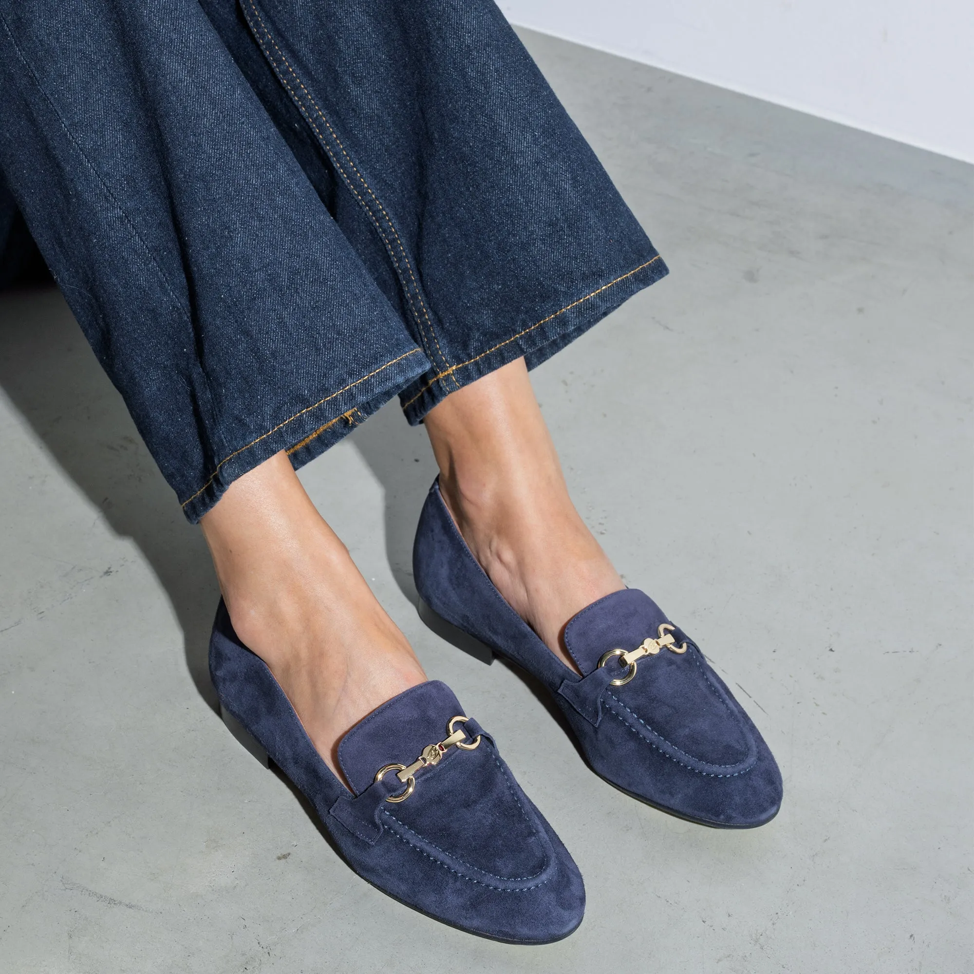 Vendôme Fleur blue suede loafers