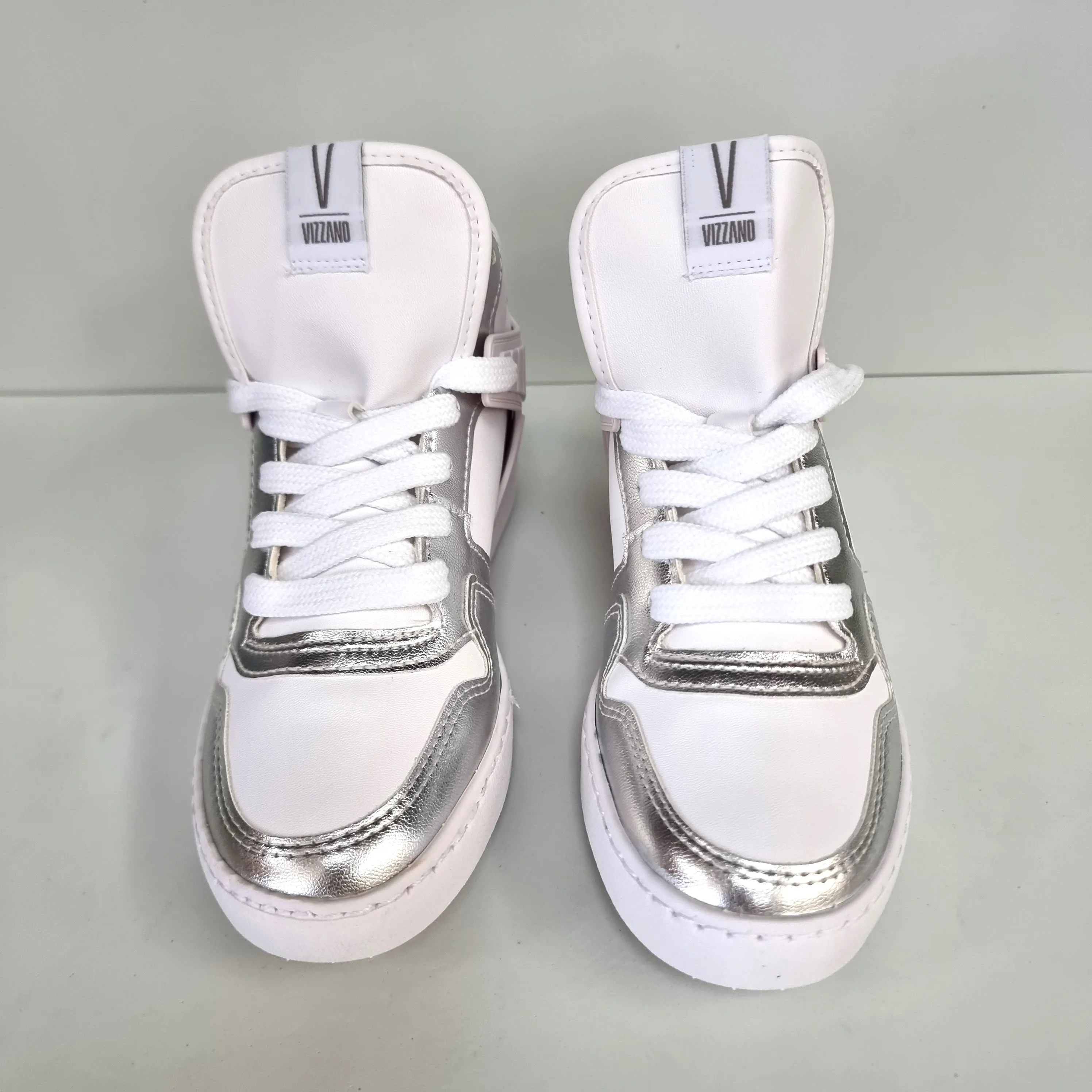 Vizzano 1214-1043 High Top Sneaker in White/Silver
